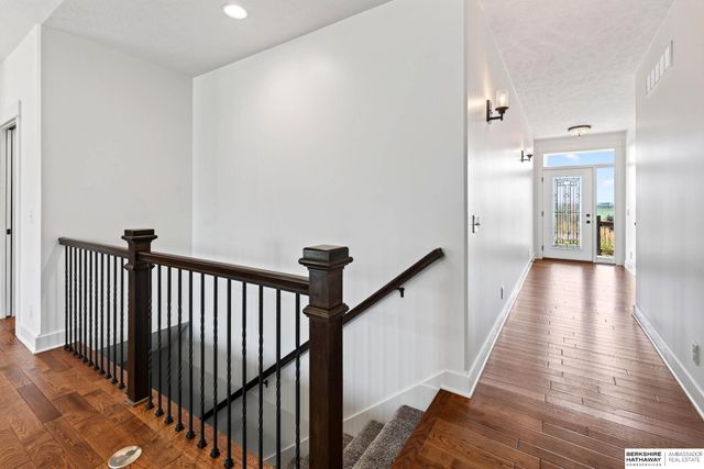 19312 Robin Drive, Gretna, NE 68028
