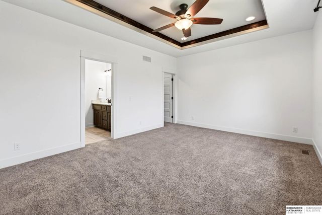19312 Robin Drive, Gretna, NE 68028