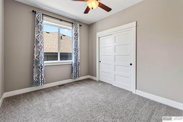 19312 Robin Drive, Gretna, NE 68028