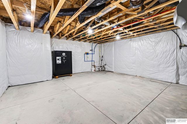 19312 Robin Drive, Gretna, NE 68028