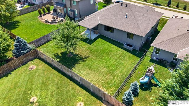 19312 Robin Drive, Gretna, NE 68028