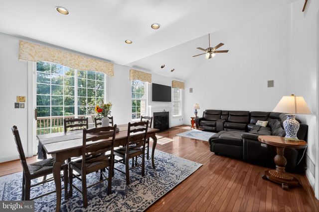 222 HILLSBORO MILLS LN, Wallingford, PA 19086