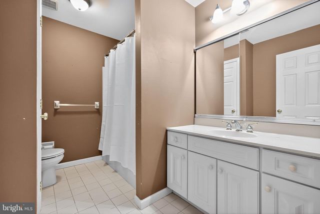 222 HILLSBORO MILLS LN, Wallingford, PA 19086