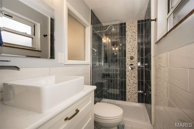 4107 Hummingbird Court, St Louis, MO 63123