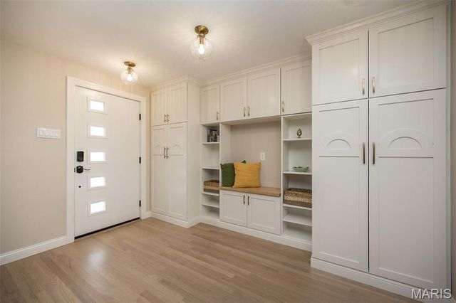 4107 Hummingbird Court, St Louis, MO 63123