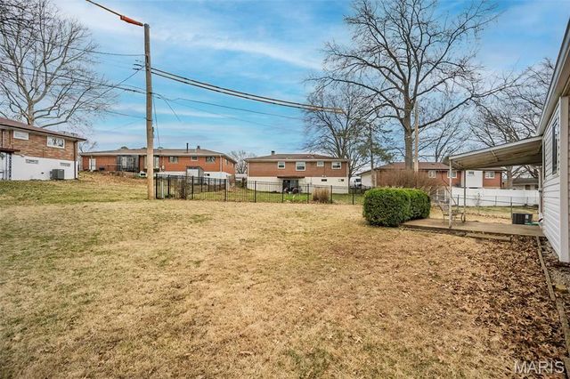 4107 Hummingbird Court, St Louis, MO 63123