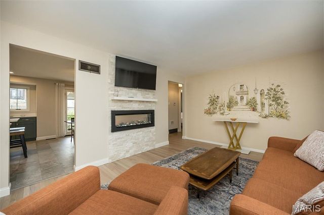 4107 Hummingbird Court, St Louis, MO 63123