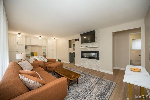 4107 Hummingbird Court, St Louis, MO 63123