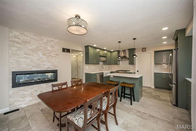 4107 Hummingbird Court, St Louis, MO 63123