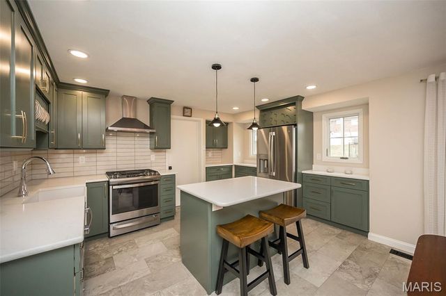 4107 Hummingbird Court, St Louis, MO 63123