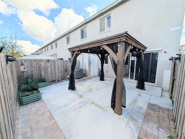 1238 NW 4th Ln, Florida City, FL 33034