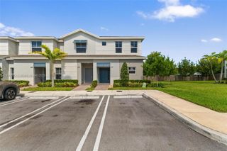 377 NE 1st Dr, Florida City, FL 33034