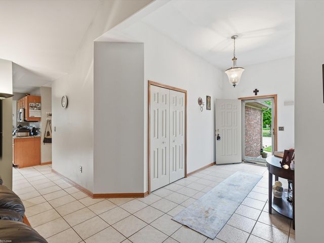 19866 Barchester Drive, Macomb Twp, MI 48044