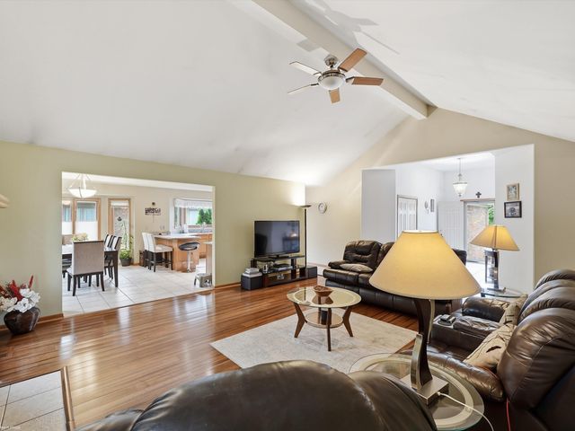 19866 Barchester Drive, Macomb Twp, MI 48044