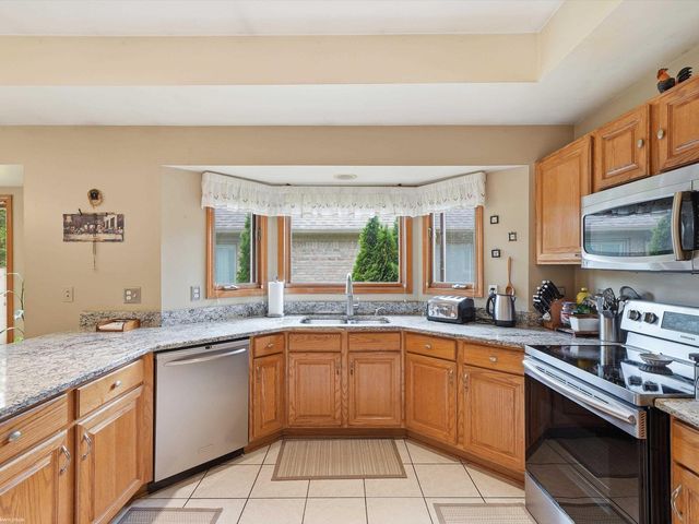 19866 Barchester Drive, Macomb Twp, MI 48044