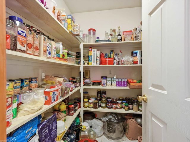 19866 Barchester Drive, Macomb Twp, MI 48044