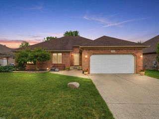 19866 Barchester Drive, Macomb Twp, MI 48044