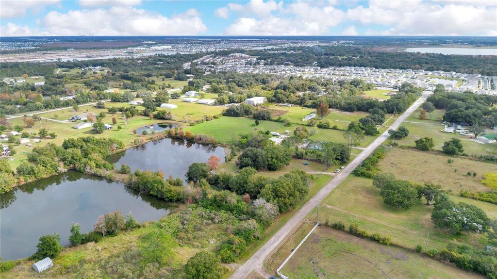 Image 20 of property listing at 4185 CARDINAL LANE, Kissimmee, FL 34744