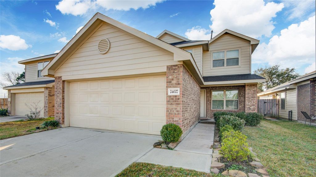 24027 Wandering Brook Drive, Hockley, TX 77447