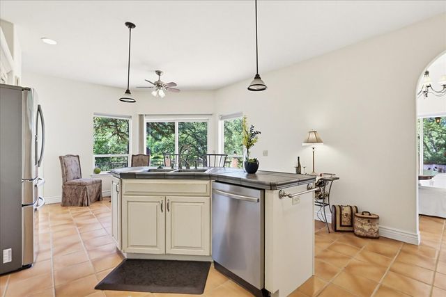 16104 Fairway Glen Pl, Grass Valley, CA 95949