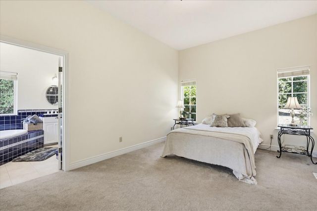 16104 Fairway Glen Pl, Grass Valley, CA 95949