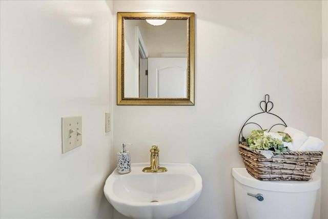 16104 Fairway Glen Pl, Grass Valley, CA 95949
