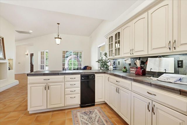 16104 Fairway Glen Pl, Grass Valley, CA 95949