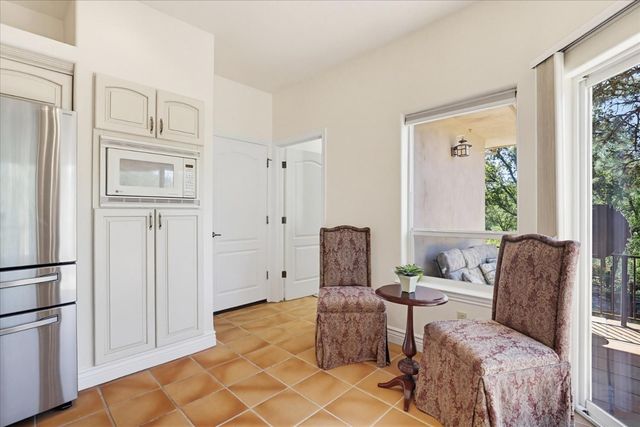 16104 Fairway Glen Pl, Grass Valley, CA 95949