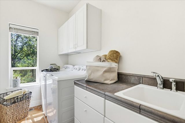 16104 Fairway Glen Pl, Grass Valley, CA 95949