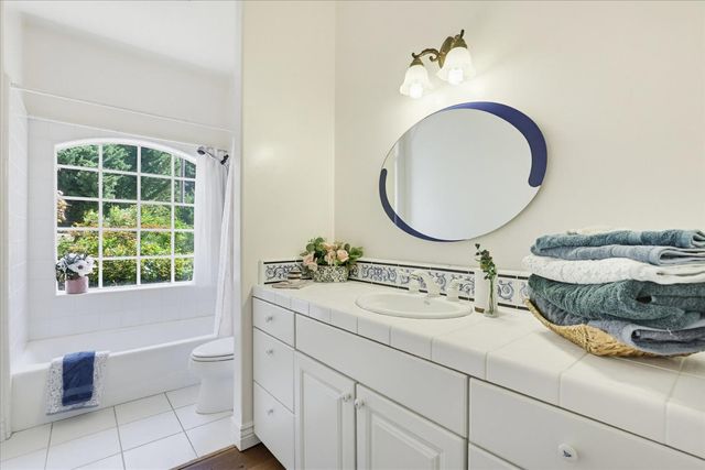 16104 Fairway Glen Pl, Grass Valley, CA 95949