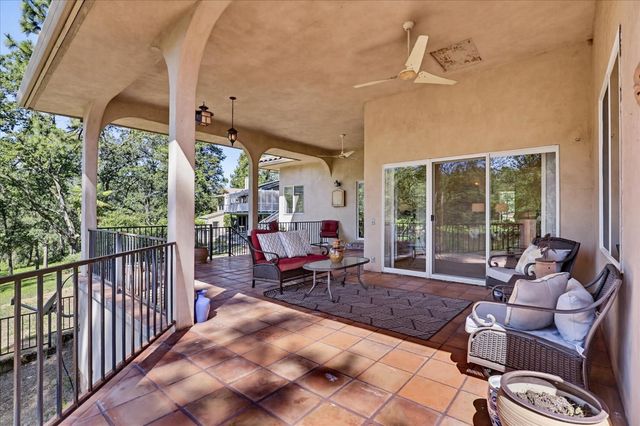 16104 Fairway Glen Pl, Grass Valley, CA 95949