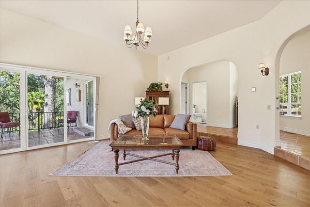 16104 Fairway Glen Pl, Grass Valley, CA 95949
