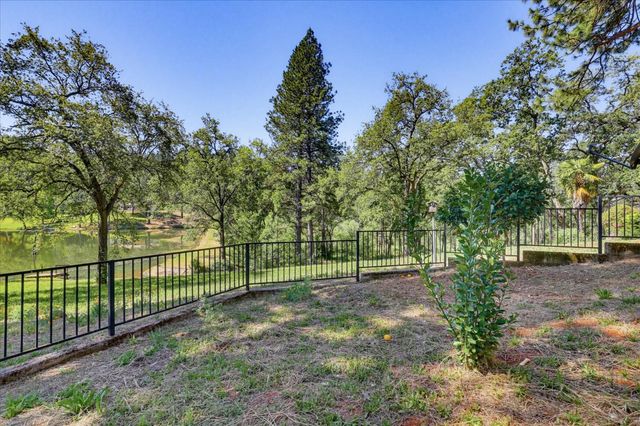 16104 Fairway Glen Pl, Grass Valley, CA 95949