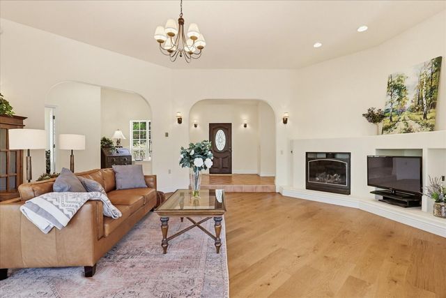 16104 Fairway Glen Pl, Grass Valley, CA 95949