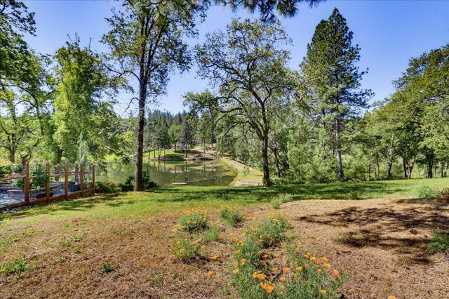 16104 Fairway Glen Pl, Grass Valley, CA 95949