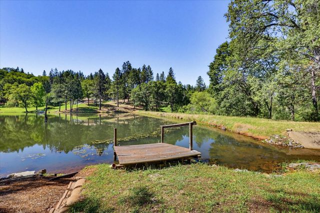 16104 Fairway Glen Pl, Grass Valley, CA 95949