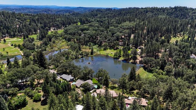 16104 Fairway Glen Pl, Grass Valley, CA 95949