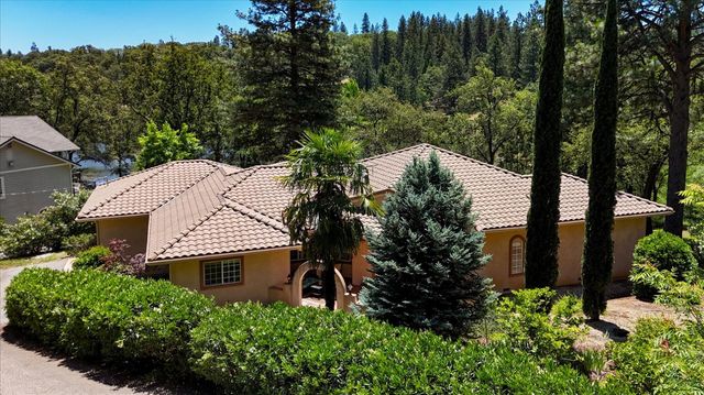 16104 Fairway Glen Pl, Grass Valley, CA 95949