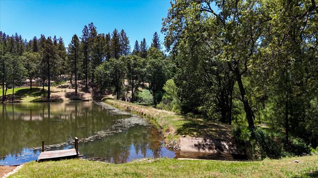 16104 Fairway Glen Pl, Grass Valley, CA 95949