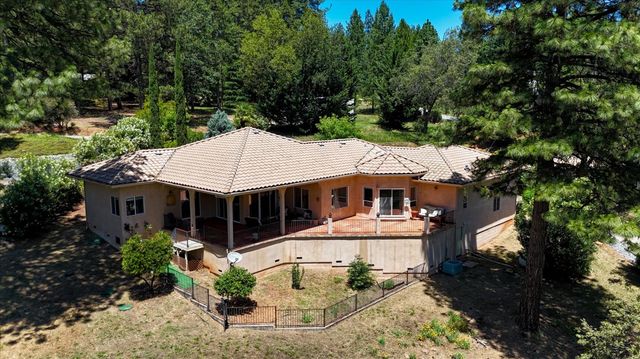 16104 Fairway Glen Pl, Grass Valley, CA 95949