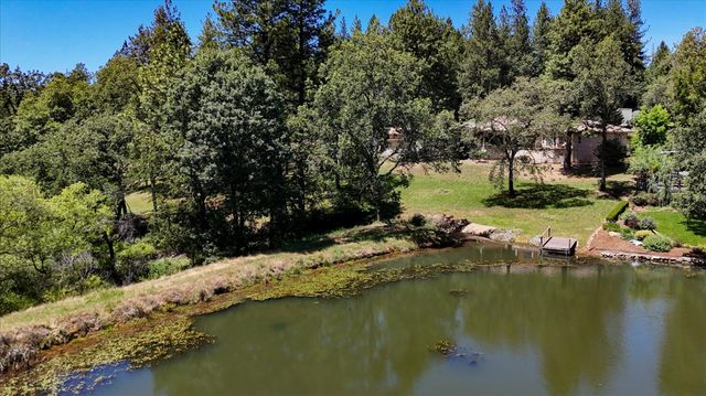 16104 Fairway Glen Pl, Grass Valley, CA 95949