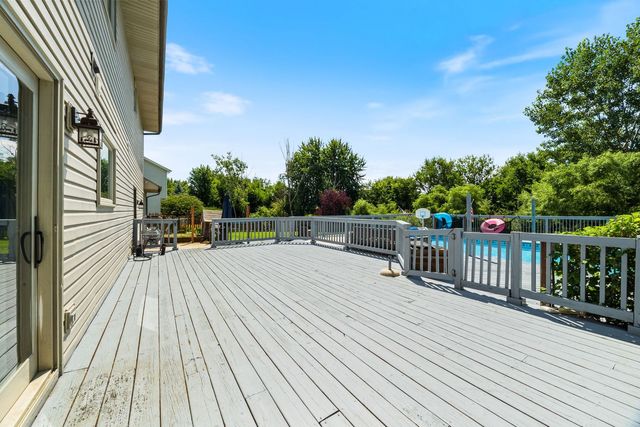 637 Otter Way, Oswego, IL 60543