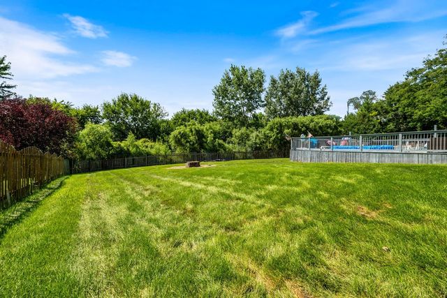 637 Otter Way, Oswego, IL 60543