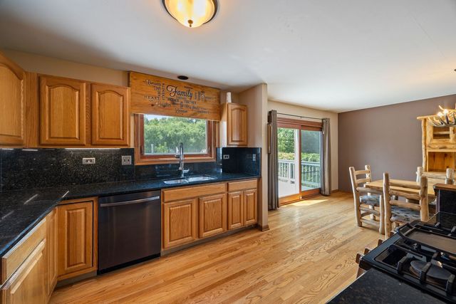 637 Otter Way, Oswego, IL 60543