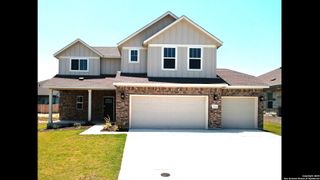 3704 pin oak, Seguin, TX 78155