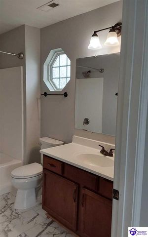 602 Napa Valley Court, Vine Grove, KY 40175