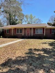 825 Mccurdy Blvd., Manchester, GA 31816