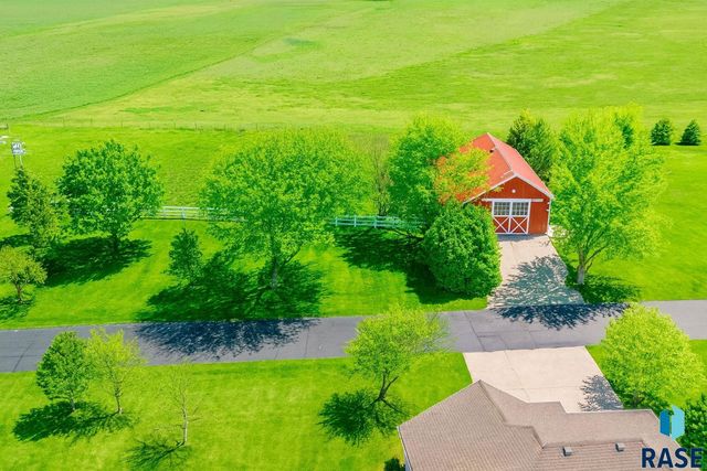 6340 Harbor Way Way, Wentworth, SD 57075