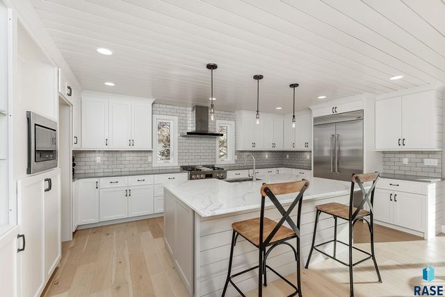 6340 Harbor Way Way, Wentworth, SD 57075