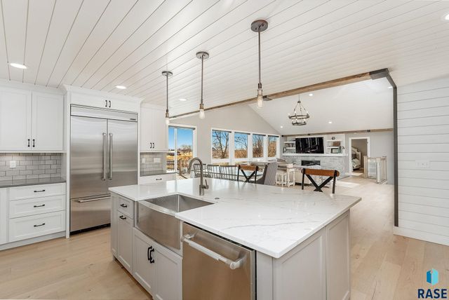 6340 Harbor Way Way, Wentworth, SD 57075